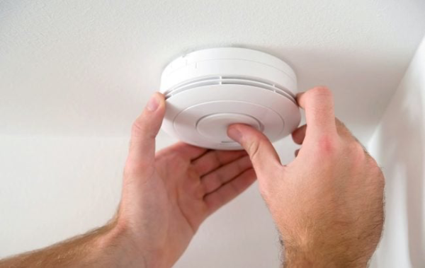 Cách Lắp Cảm Biến Khói Chỉ Với 7 Bước Nhanh Chóng - Chuẩn Kỹ Thuật 42 Lắp Đầu Báo Khói Sao Cho Khớp Với Giá Đỡ