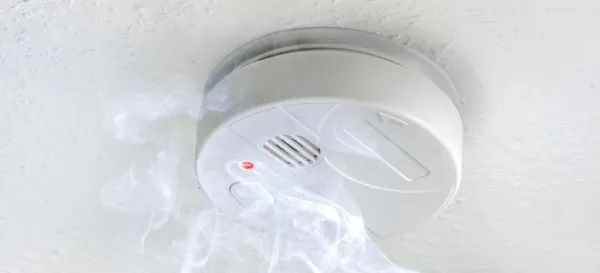 Cách lắp cảm biến khói chỉ với 7 bước nhanh chóng – chuẩn kỹ thuật