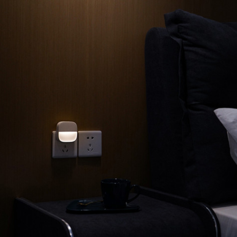 Bộ 4 Đèn Cảm Biến Yeelight Led Drawer Light A6 12 Đèn Yeelight Plug-In Night Light Thiết Kế Nhỏ Gọn Rất Phù Hợp Cho Không Gian Phòng Ngủ