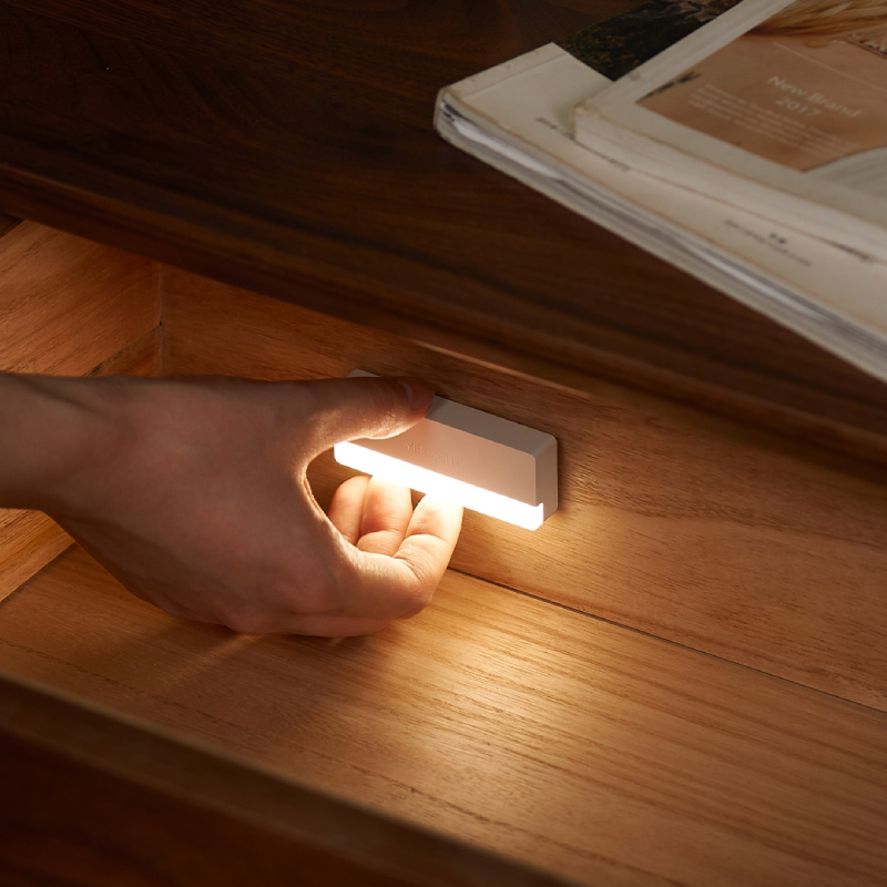Bộ 4 Đèn Cảm Biến Yeelight Led Drawer Light A6 13 Kích Thước Của Đèn Phù Hợp Cho Các Không Gian Nhỏ Hẹp Như Ngăn Kéo