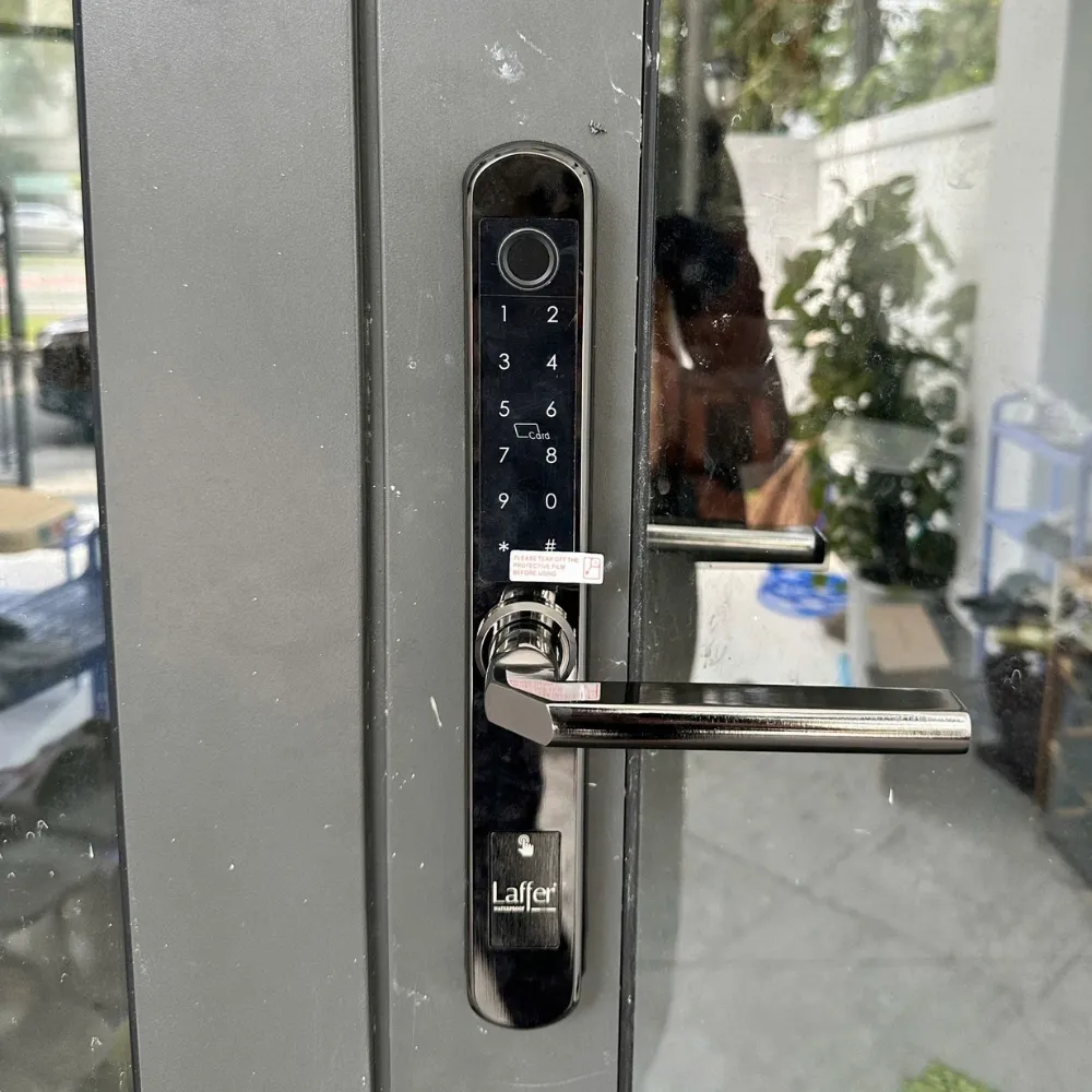 Khoá Cửa Nhôm Laffer Xf19 Vân Tay 5 Trong 1 35 Khoá Cửa Nhôm Laffer Xf19 Vân Tay 5 Trong 1 - Akia Smart Home