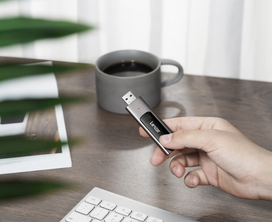 Usb Lexar Jumpdrive M900 Titanium Tốc Độ Cao