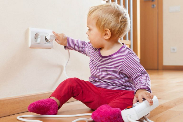 Hướng Dẫn Cách Đấu Dây Mạng Vào Ổ Cắm Âm Tường Đơn Giản, Dễ Hiểu 25 Người Dùng Cần Tuyệt Đối Tránh Lắp Đặt Ổ Cắm Ở Nơi Gần Nguồn Nước, Ngọn Lửa Hoặc Trong Tầm Tay Của Trẻ Em