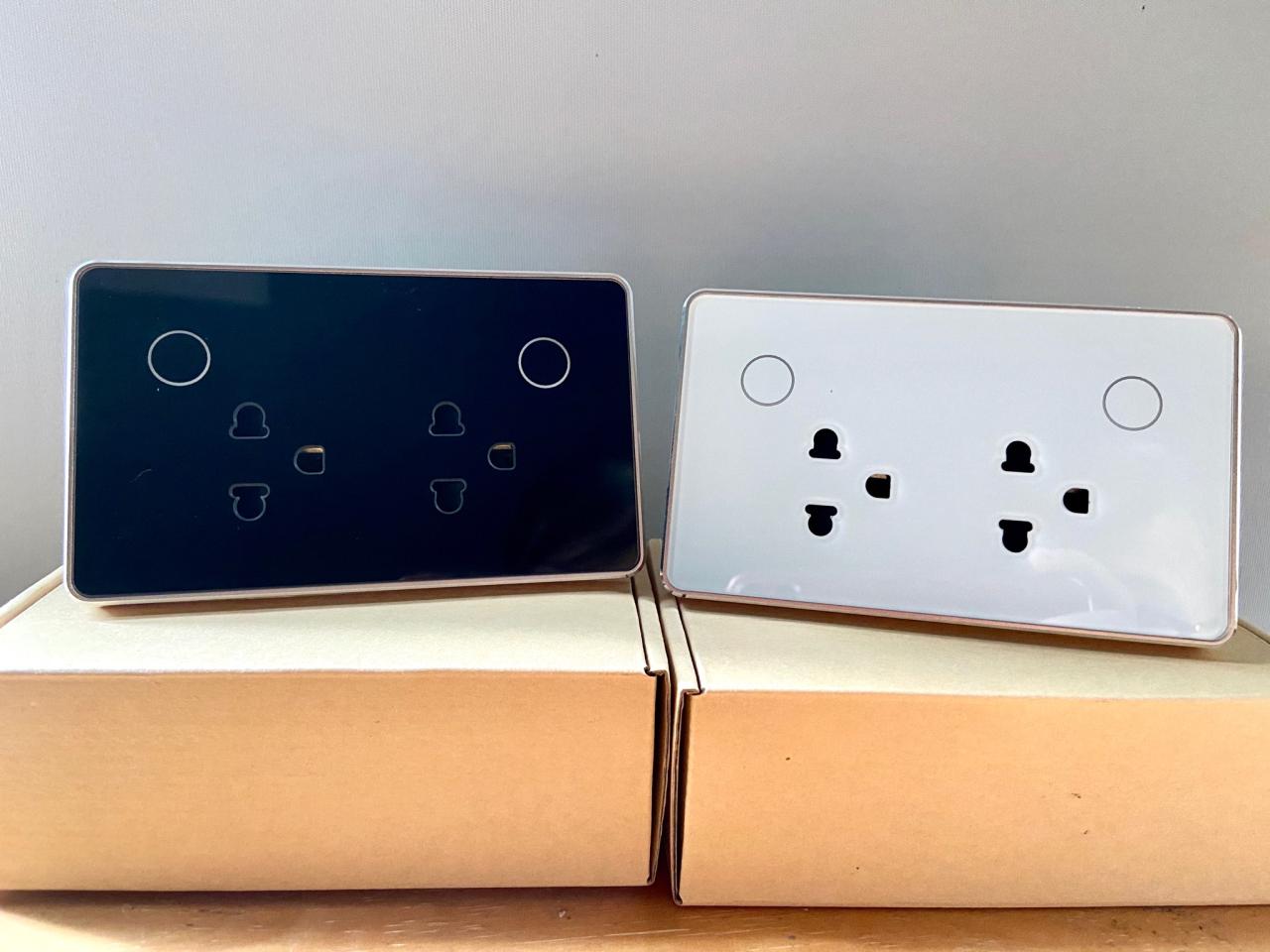 Ổ Cắm Thông Minh Tuya Zigbee Viền Nhôm - Kính Phẳng - Đen