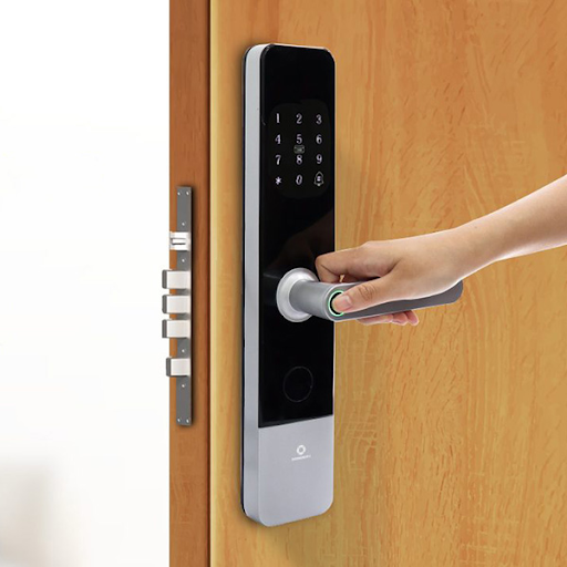 Top 20 Khóa Cửa Điều Khiển Từ Xa Bằng Điện Thoại, Remote 42 Với Sản Phẩm Này, Việc Mở Khóa Bằng Remote Có Thể Thực Hiện Từ Khoảng Cách 5M, Tạo Sự Thuận Tiện Khi Người Trong Nhà Có Thể Từ Xa Mở Cửa