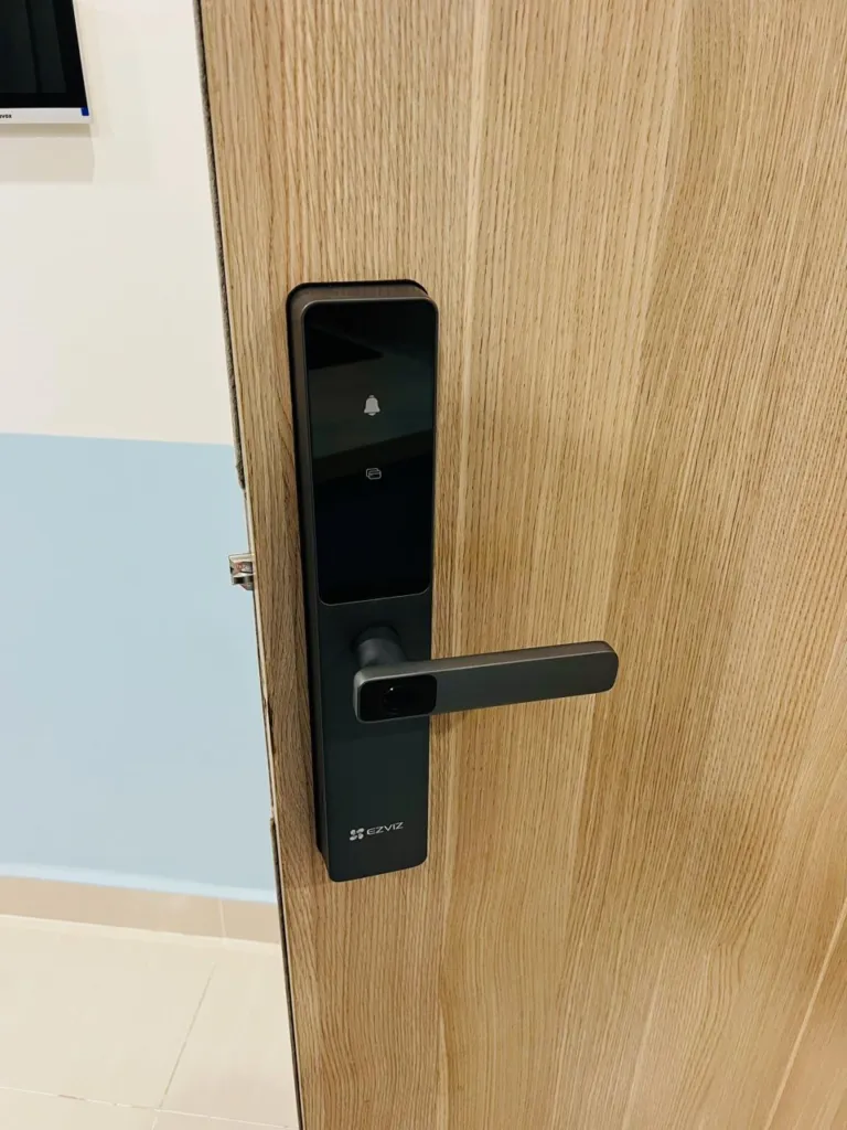 Khóa vân tay thông minh Ezviz DL05 - AKIA Smart Home