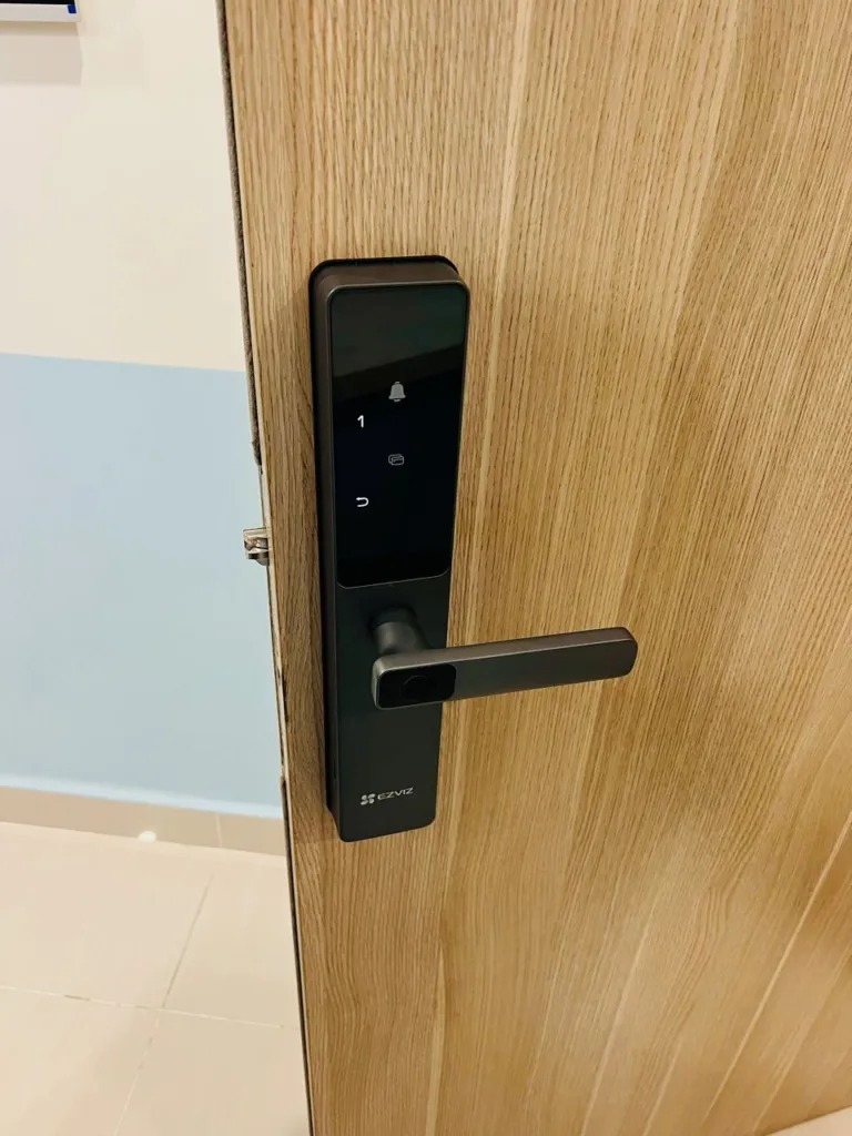 Khóa vân tay thông minh Ezviz DL05 - AKIA Smart Home