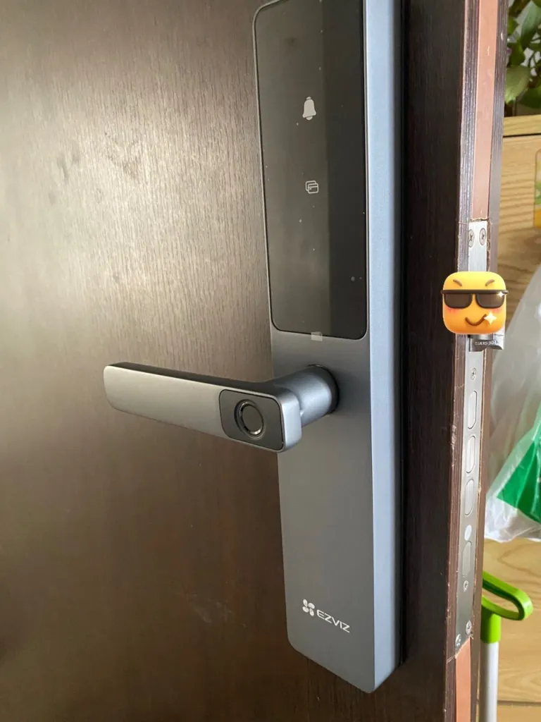 Khóa vân tay thông minh Ezviz DL05 - AKIA Smart Home