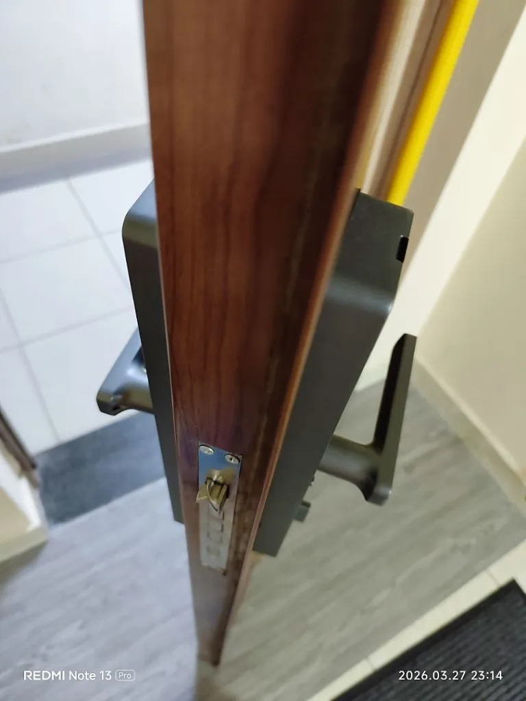Khóa vân tay thông minh Ezviz DL05 - AKIA Smart Home