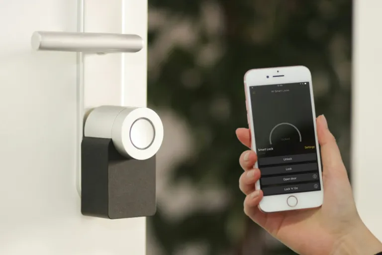 Hệ thống điều khiển thông minh trong mô hình nhà Smarthome