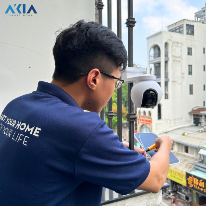 Tại Sao Nên Làm Nhà Thông Minh? 7 Lợi Ích Vượt Trội Cần Biết 6 Camera Giám Sát Thông Minh Giúp Bạn Theo Dõi Nhà Cửa Mọi Lúc Mọi Nơi.
