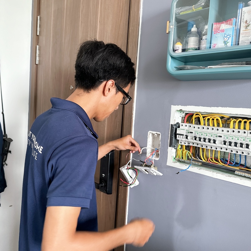 Thi Công Thiết Bị Điện Thông Minh Chung Cư Jamila An Toàn, Chất Lượng Cùng Akia 45 Akia Smart Home Sở Hữu Đội Ngũ Kỹ Thuật Viên Có Kinh Nghiệm Dày Dạn, Tay Nghề Cao