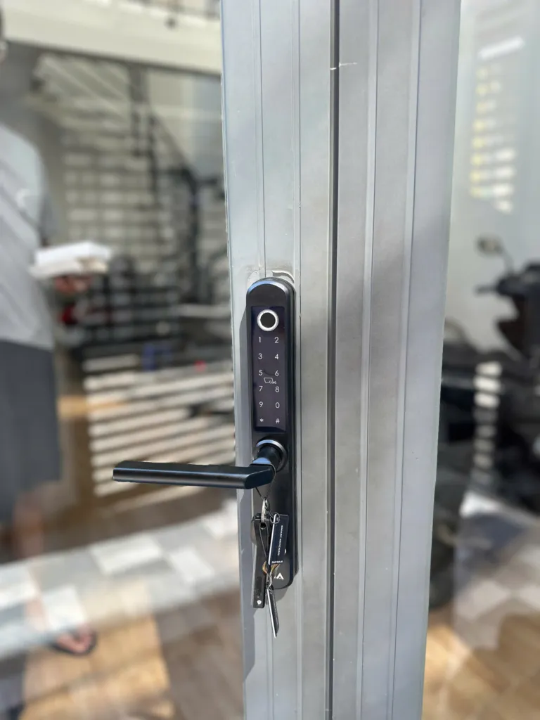 Khóa Thông Minh Cửa Nhôm Akia Sl210 