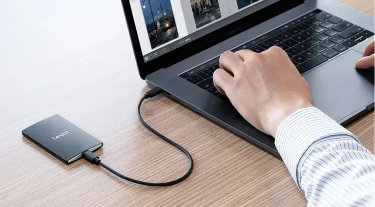 Ổ cứng SSD Lexar ARMOR 700 – Tốc độ đọc ghi 2000MB/s – Chống nước – chống bụi IP66 | AKIA