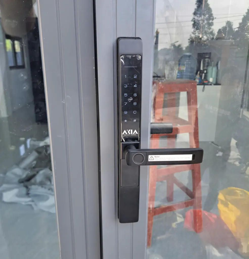Khoá Vân Tay Cửa Nhôm Akia Sl610 8 Khóa Akia 610-1