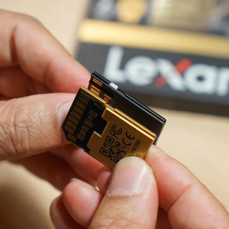 Thẻ Nhớ Lexar ARMOR GOLD SDXC UHS – II 128GB – Chống Nước – Chống Sốc | AKIA