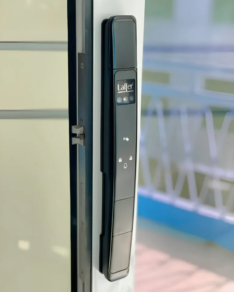 Khóa cửa vân tay nhận diện khuôn mặt Laffer XD02 - AKIA Smart Home