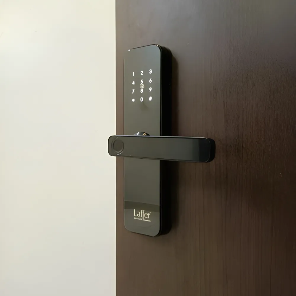 Khoá Cửa Vân Tay Laffer Lx08 Cho Cửa Gỗ 21 Khoá Cửa Vân Tay Laffer Lx08 Cho Cửa Gỗ - Akia Smart Home