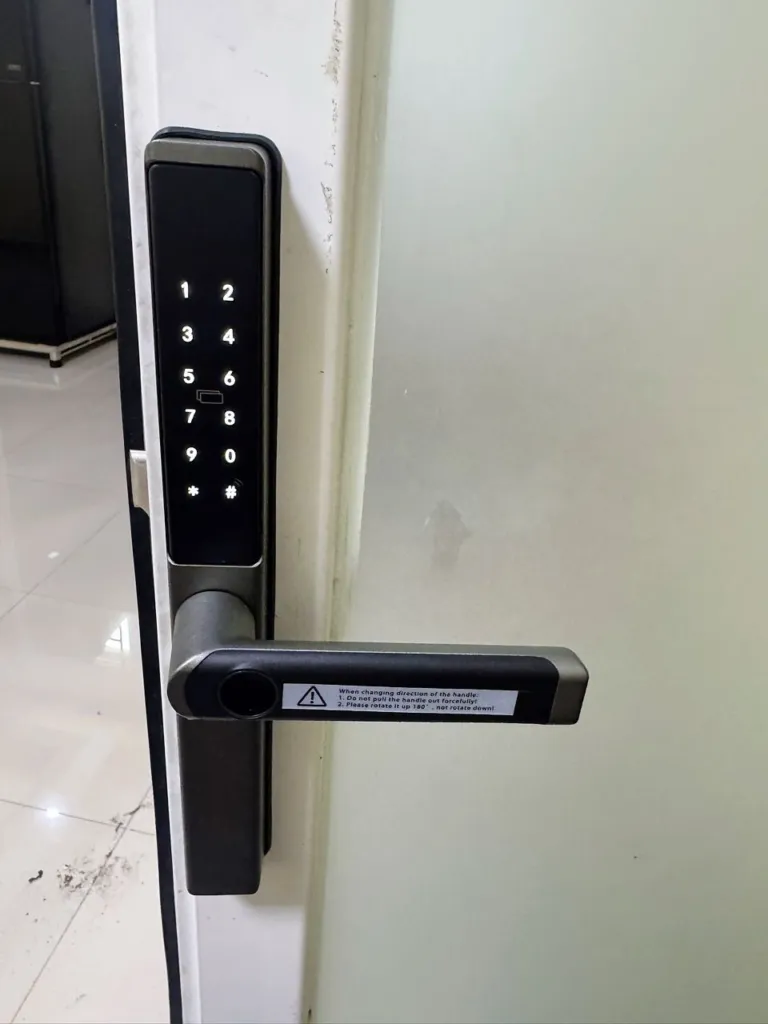 Khóa vân tay cửa nhôm Xingfa AKIA Melo 301 - AKIA Smart Home