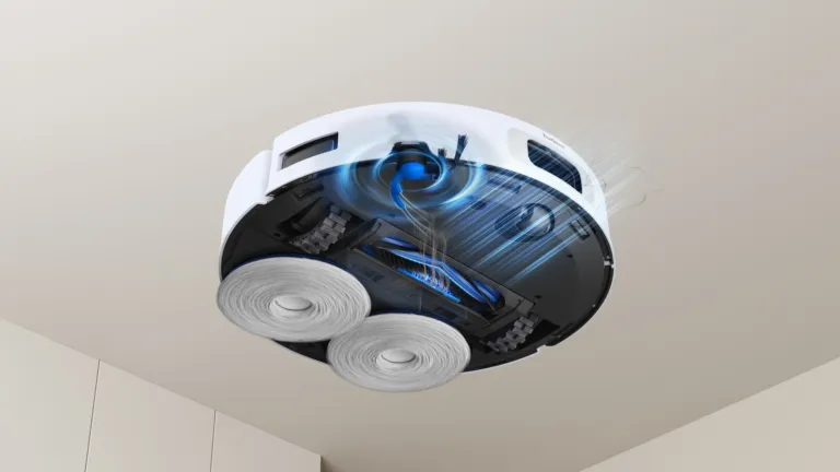 Robot hút bụi lau nhà Ecovacs Deebot T30S Pro Plus - Mặt dưới robot với chổi chính và hai giẻ lau xoay
